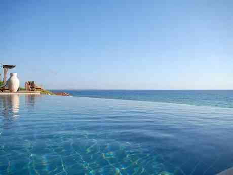 Pemba Beach Hotel and Spa